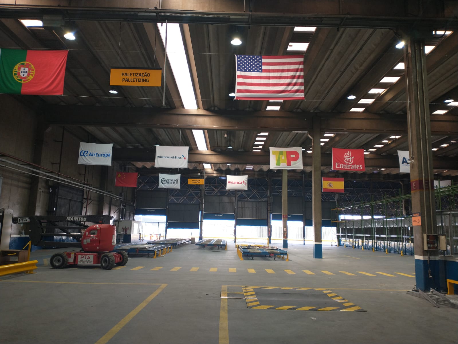 GRU Airport e Tri-star inauguram armazém alfandegado de exportação 1