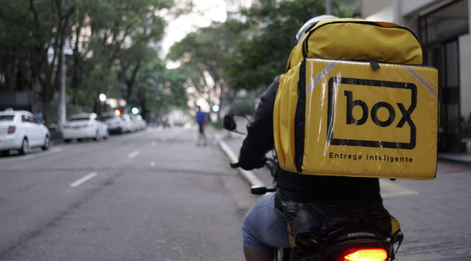 Entregador-da-Box-Delivery.-Foto-Igor-Gustavo-Rodrigues-Santos-Divulgação