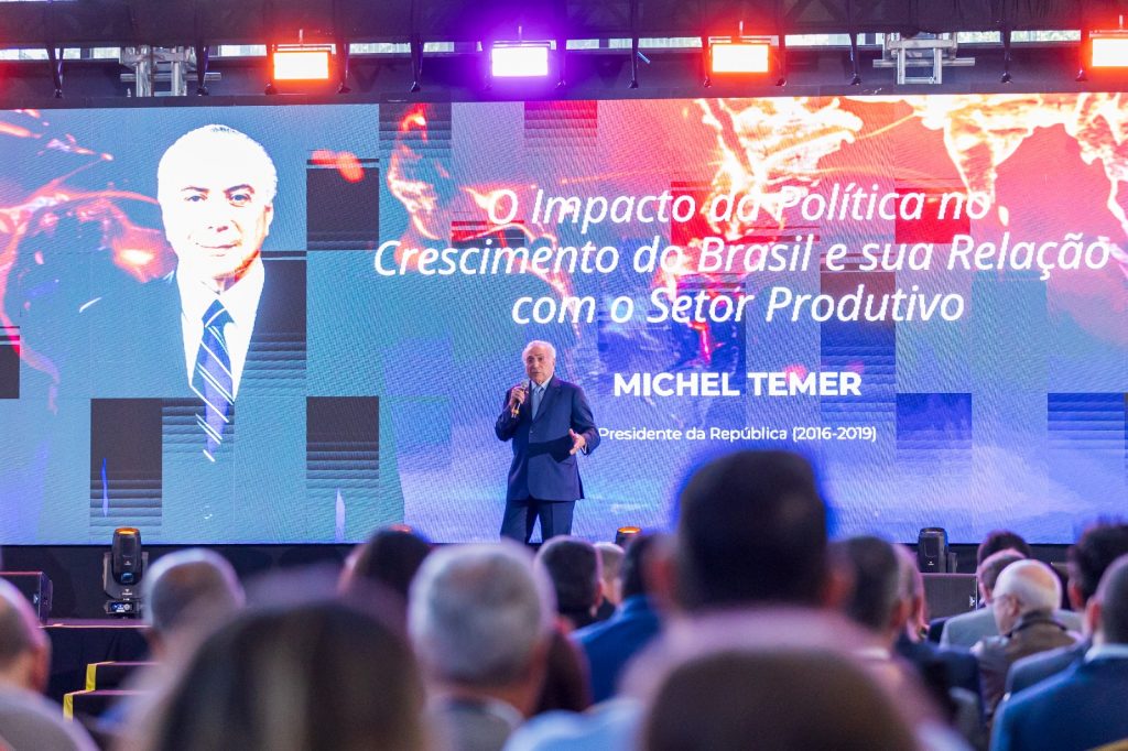 Ex-presidente Michel Temer faz abertura da Logistique 2024 e fala com otimismo sobre o Brasil