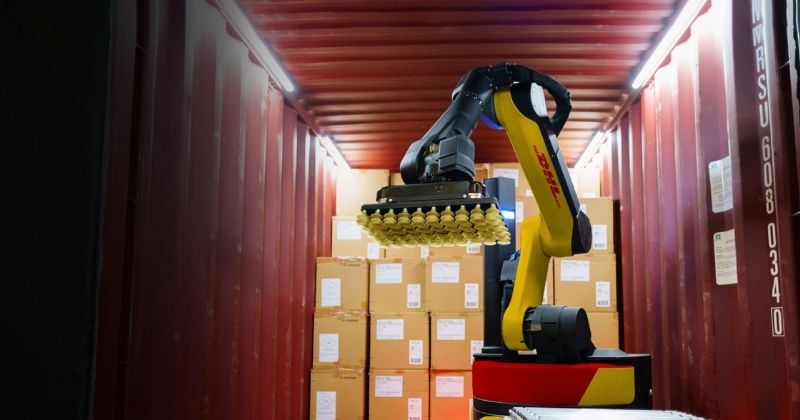 Grupo DHL acelera automação logística com robôs Stretch da Boston Dynamics