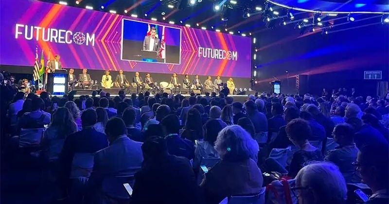 Futurecom 2025 discute Plano Nacional de Inteligência Artificial e coloca Brasil na vanguarda tecnológica