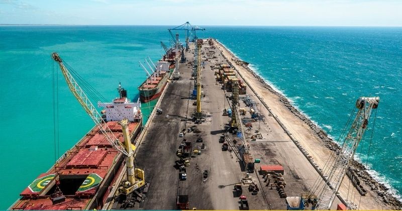 PetroReconcavo e Dislub estruturam rota inédita para escoamento de petróleo no Porto do Pecém