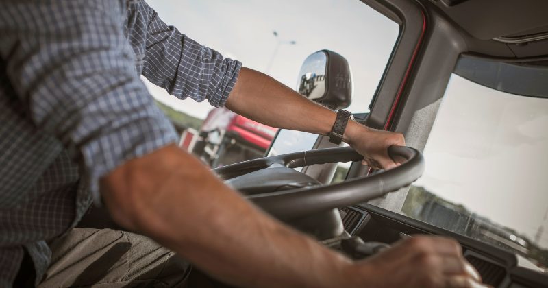 Sinaceg alerta para risco de apagão logístico por falta de motoristas qualificados no transporte rodoviário