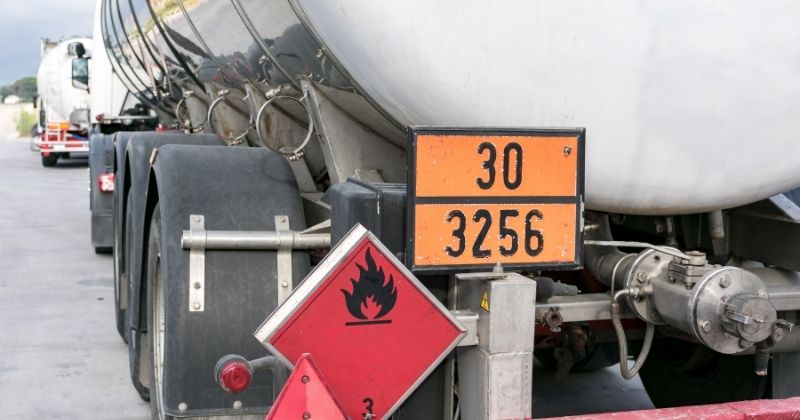 Transporte rodoviário de produtos perigosos passa por mudanças na legislação, mostra Setcesp