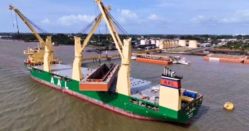 Terminal da Atem em Belém sedia operação inédita de logística fluvial na América do Sul