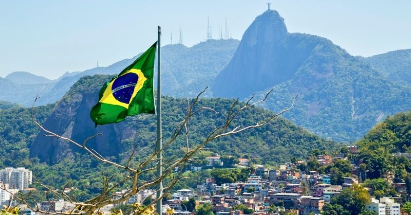 Democracia ou barbárie?