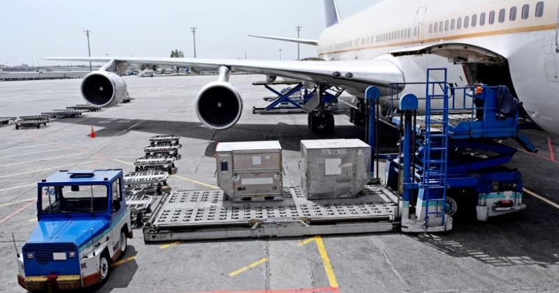 Demanda por carga aérea cresce 5,5% em novembro de 2025, aponta IATA