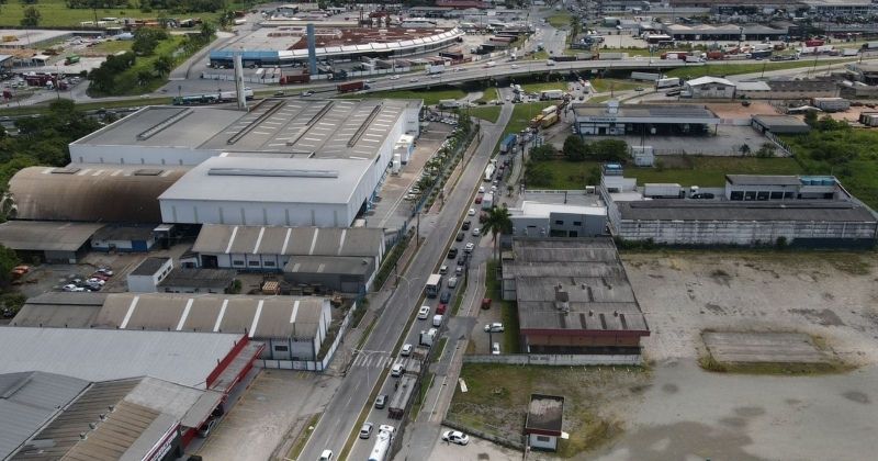 Empresários financiam projeto de infraestrutura viária em Itajaí, SC, para destravar a BR-101 e garantir escoamento do Porto