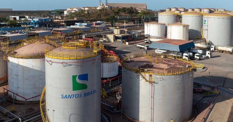 Santos Brasil inicia operação de granéis líquidos com novas linhas de píer no Porto do Itaqui, MA