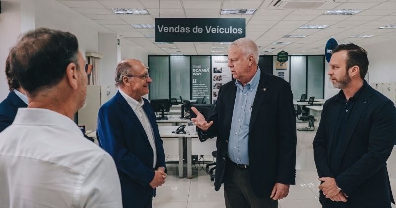 Scania recebe Alckmin para balanço do primeiro mês do programa MoveBR em concessionária de Guarulhos, SP