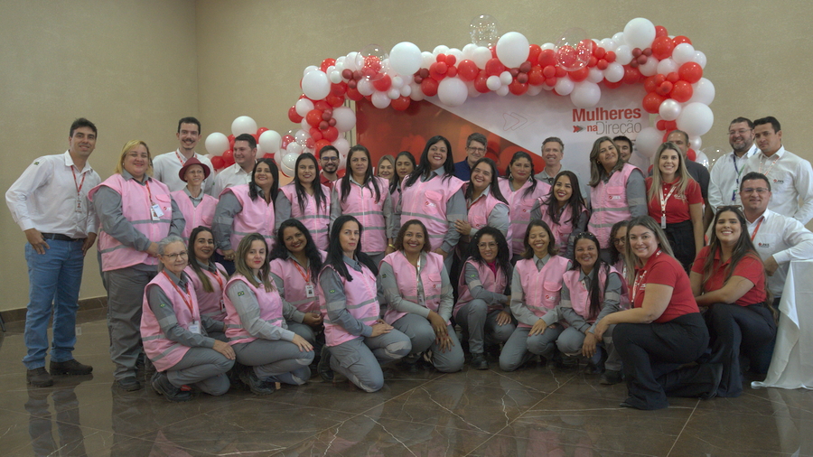 JSL supera 250 contratações de motoristas mulheres no transporte rodoviário com programa Mulheres na Direção