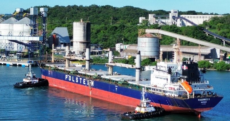 Porto de Aratu inicia operação de granéis vegetais no terminal ATU 18 e projeta até 3 milhões de toneladas no primeiro ano