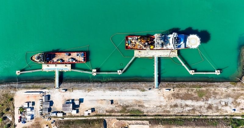 Vast e HIF Global assinam acordo para tancagem de e-Metanol no Porto do Açu, RJ