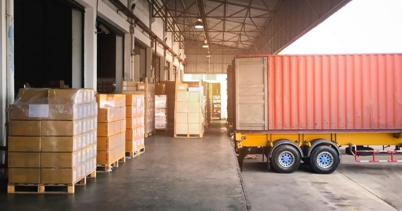 Galpões logísticos avançam com alta demanda do e-commerce e vacância em queda, aponta Cushman & Wakefield