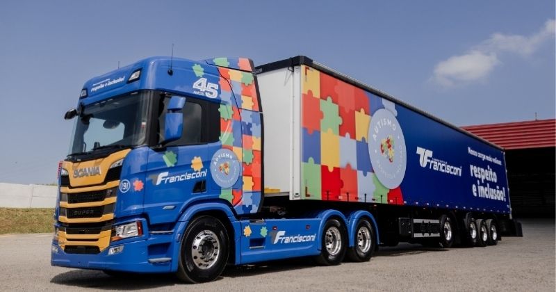 Caminhão com mensagem sobre autismo, iniciativa da Transportes Francisconi, reforça inclusão nas estradas