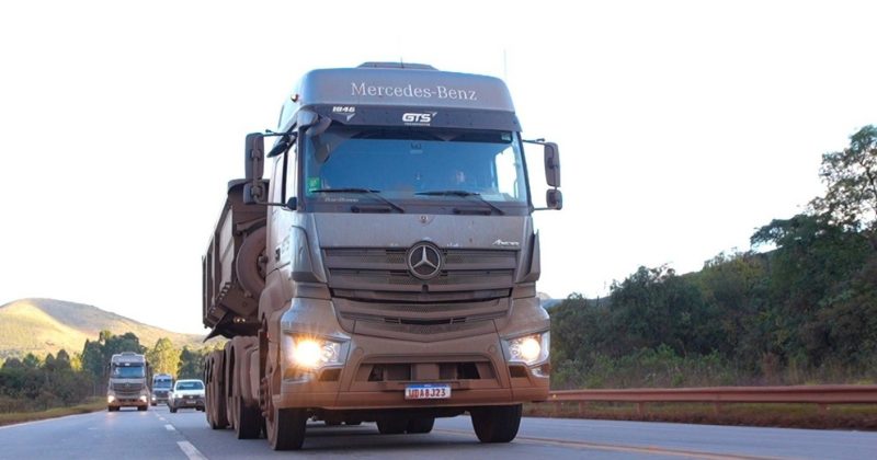 Caminhão Mercedes-Benz Axor é escolhido pela GTS Transportes para sua entrada no setor da mineração